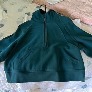 Scuba half zip like new!